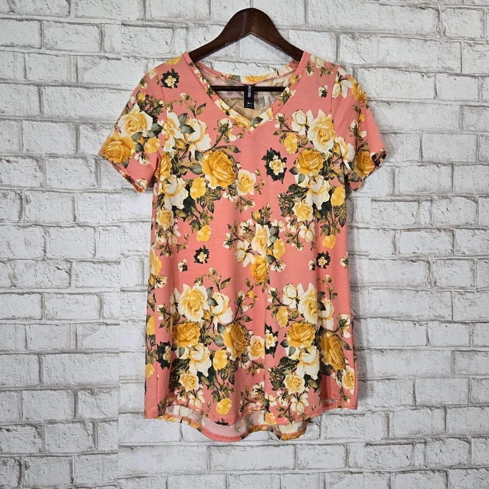 Agnes‎ & Dora cute flowy floral top
